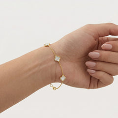 Bracelet chic en or avec nacre