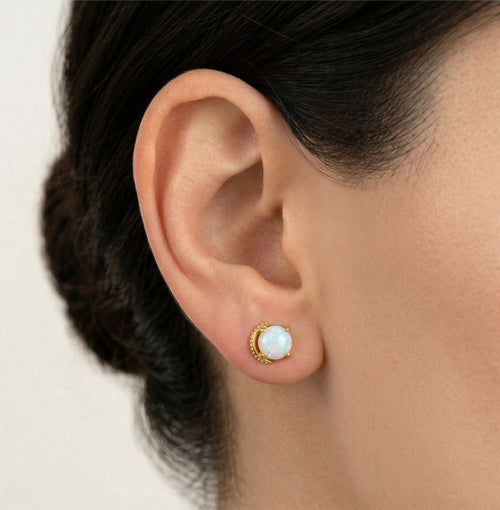 Jedinečné náušnice s bílým opálem a kubickými zirkony