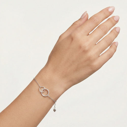 Connected circle sterling silver chain bracelet