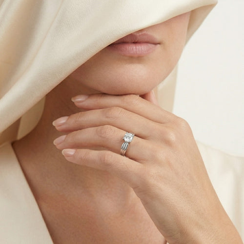 Klasický prsten s kubickým zirkonem z bílého zlata