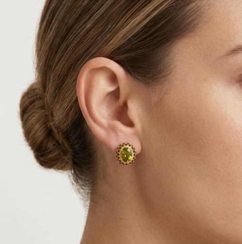 Fusion de pierres précieuses : moldavite ovale et grenat rond