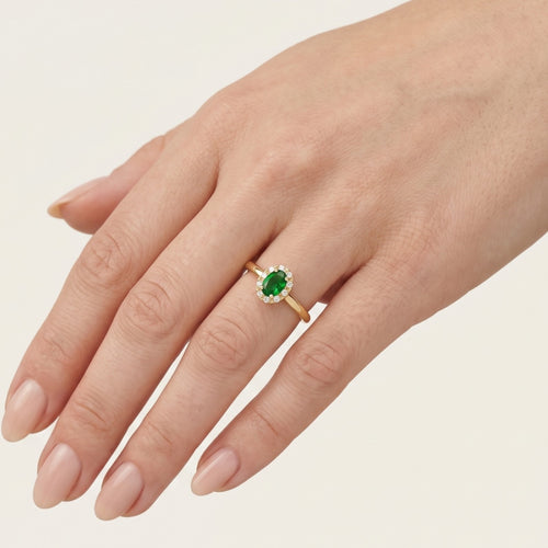 Bold oval green quartz gold ring