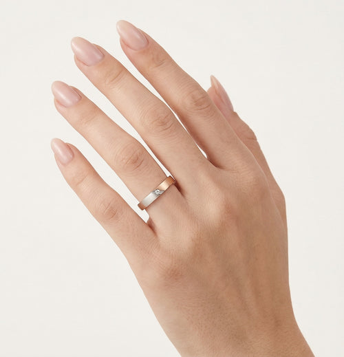 Alianza de boda mitad oro rosa y mitad oro blanco