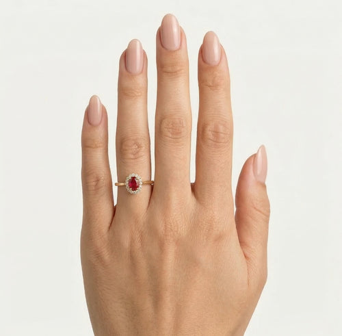 Bague en rubis rouge avec zircones cubiques