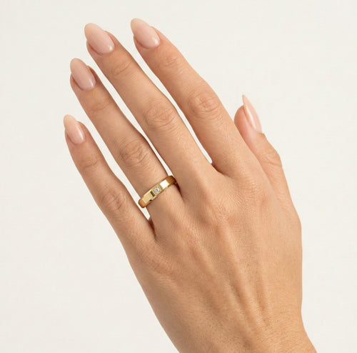 Anillo de boda cuadrado único de oro