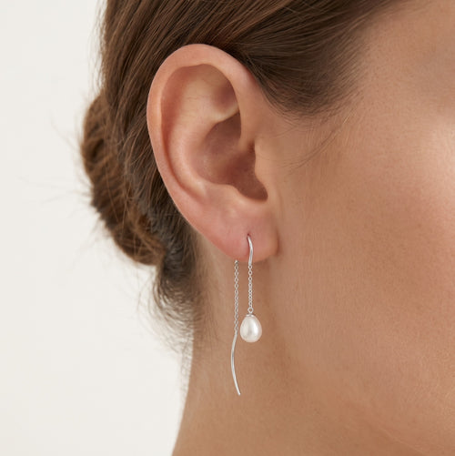 Threader silver earrings with pearl