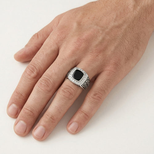 Pánský prsten ze stříbra s  černým smaltem a kubickými zirkony, polštářový brus