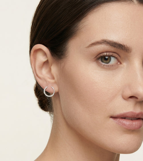 Boucles d’oreilles pendantes en argent sterling en forme de branche d’olivier