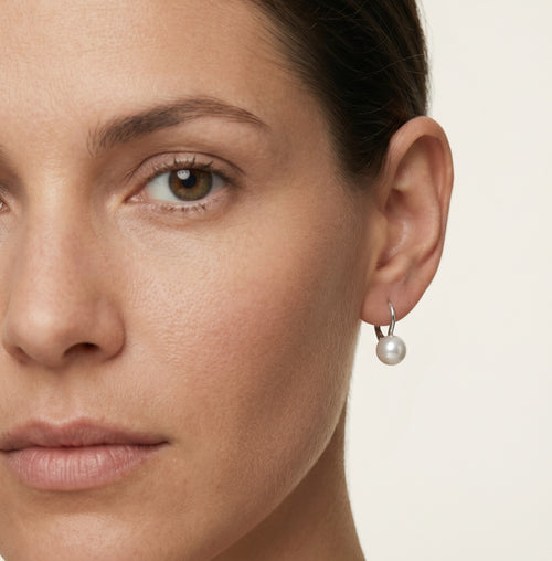 Classic pearl drop earrings in white gold