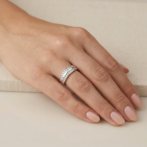Weißgoldring mit zwei Zirkonia-Reihen
