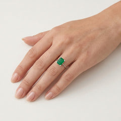 Prsten s Nefritem v emerald brusu