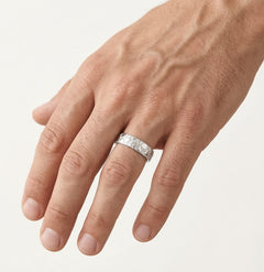 Simple and elegant white gold wedding ring