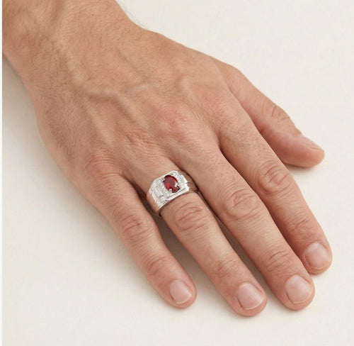 Ring with ruby and diamonds