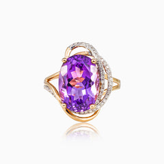 Gold Ring with Oval Amethyst and Diamonds