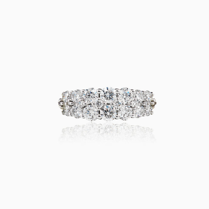 Sparkling gold diamond ring