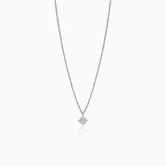 Náhrdelník s jemným diamantem