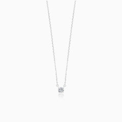 Stunning necklace with single diamond