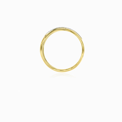 Elegantní prsten v designu X s třpytivými zirkony