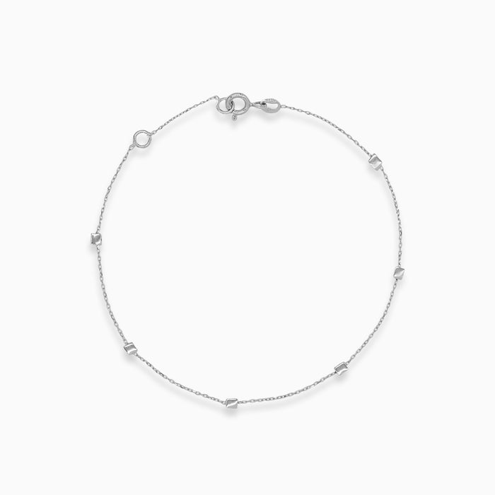 Zartes Armband mit kleinen Quadraten