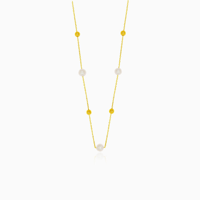 Gold-Halskette mit Perlen und Goldkugeln