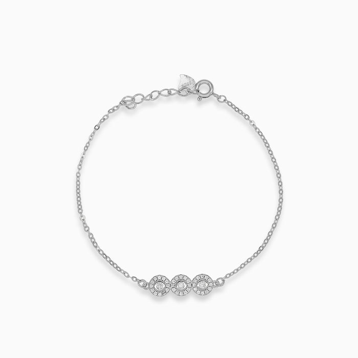 Silver bracelet with three round shape pattern