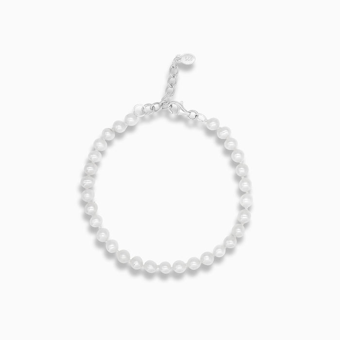 Pulsera delicada de perlas
