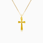 Hladký zlatý kříž s krouceným vzorem