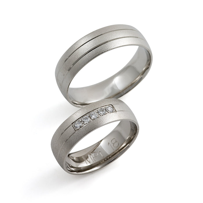 Anillo de boda ancho de platino con acabado mate
