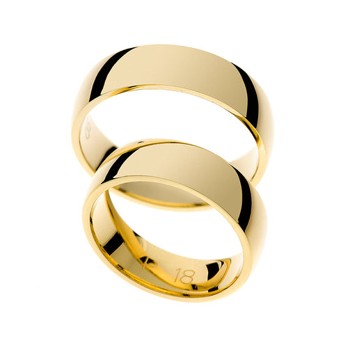 Massive yellow gold wedding ring