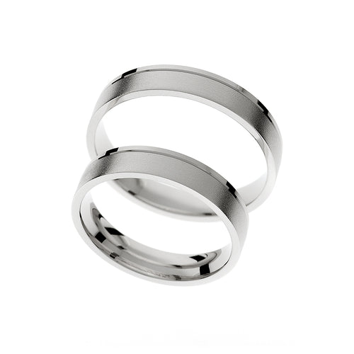 Wedding ring with matte and high polished finishes