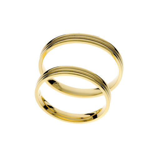 Unique yellow gold wedding ring