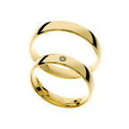 Classic yellow gold wedding ring