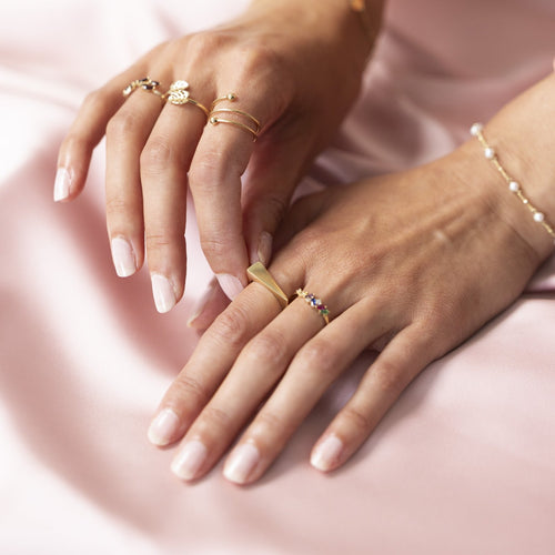 Spiral gold ring