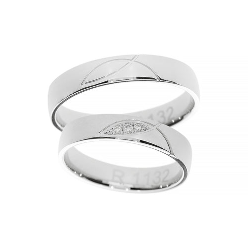 White gold wedding ring with leaf design