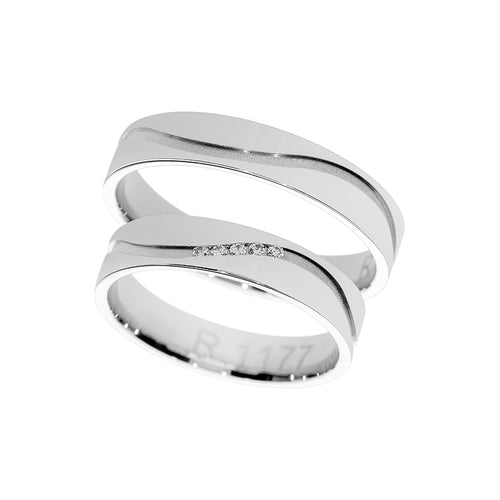 White gold wedding ring with curved matte line