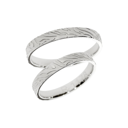 White gold wedding ring with high polish and matte finish