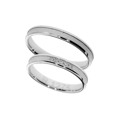 White gold shiny wedding ring