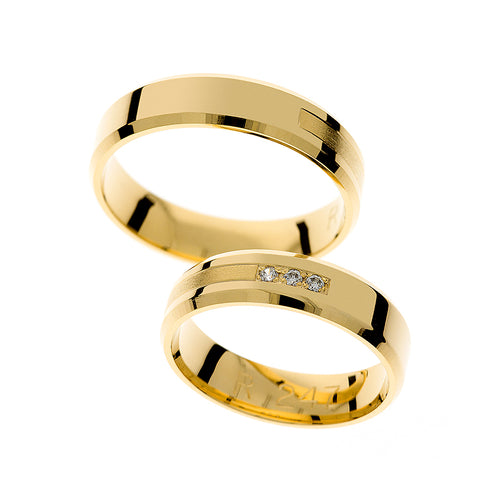 Yellow gold special design wedding rings