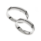 White gold wedding rings with carved line