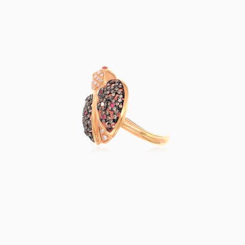 Elegantní prsten z růžového zlata s beruškou
