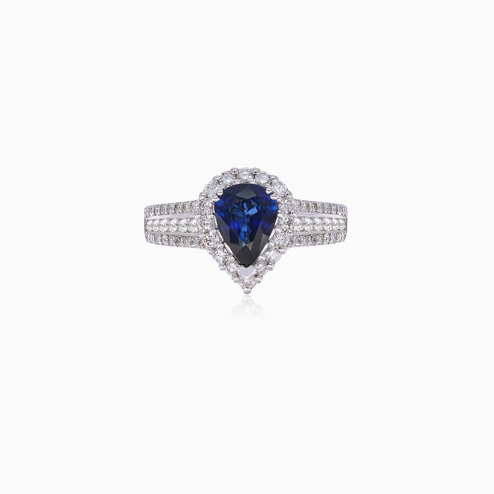 Anillo sofisticado de oro blanco con piedra preciosa