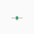 Royal white gold ring with emerald and diamonds