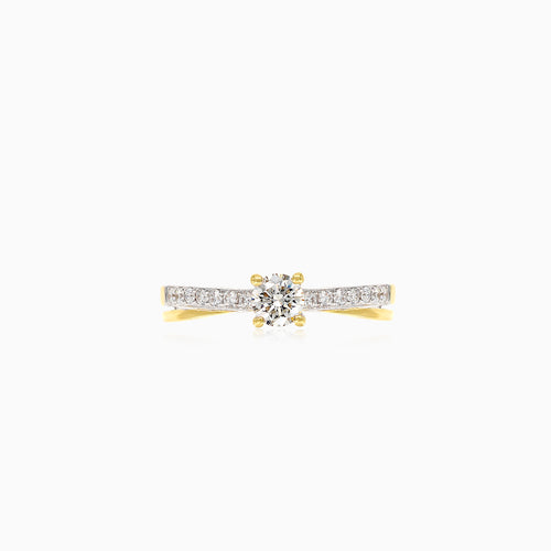Elegantní diamantový prsten s kulatým jemným krokovým brusem