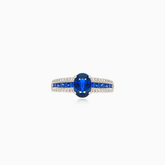 Spectacular diamond ring with sapphire