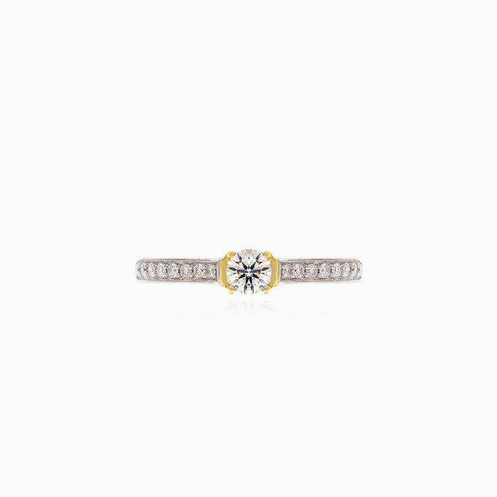Bague de fiançailles intemporelle en diamant taille ronde