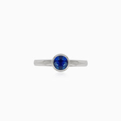 Classic white gold ring with sapphire