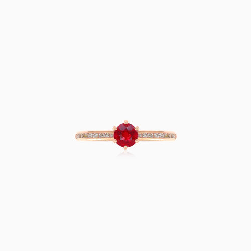Elegantní prsten z růžového zlata s diamanty a rubíny