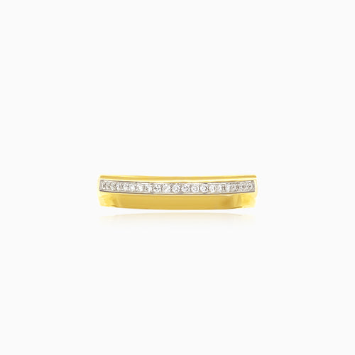 Elegant gold ring with line of diamonds