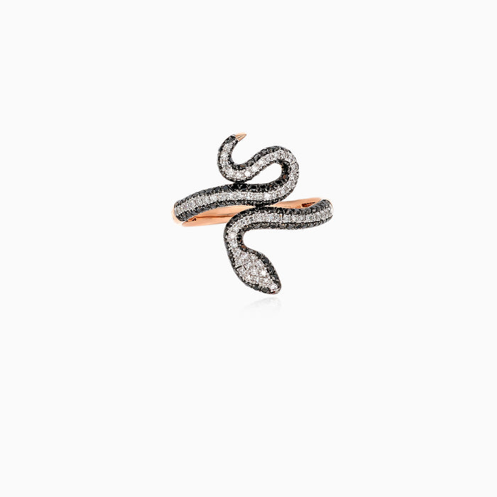 Schlangenring mit schwarzen und weißen Diamanten