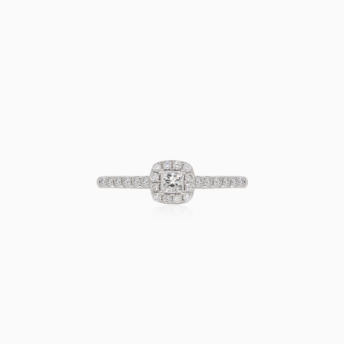 Anillo atemporal para mujer con diamantes redondos y cuadrados